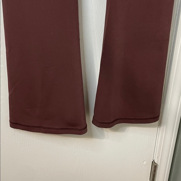 Offline by Aerie Real Me Flare Hi-Rise Chocolate Leggings Size Medium - Picture 7 of 12